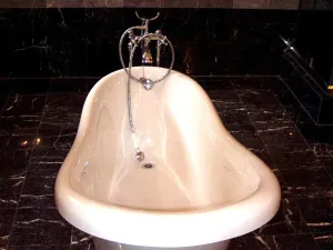 Pronájem vily, Perštejn, 700 m2