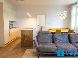 Prodej bytu 2+1, Praha - Vinohrady, náměstí Jiřího z Lobkovic, 72 m2