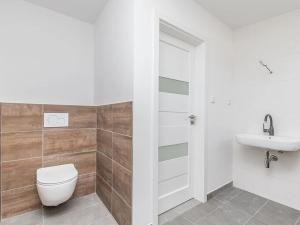 Prodej rodinného domu, Milovice, Modřínová, 122 m2