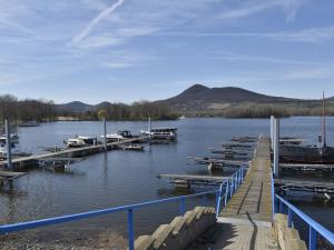 Prodej pozemku, Píšťany, 1197 m2