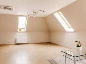 Prodej kanceláře, Čestlice, 1138 m2