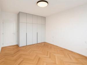 Pronájem bytu 2+kk, Praha, Vinohradská, 61 m2