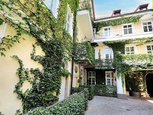 Pronájem bytu 4+1, Praha - Malá Strana, 170 m2