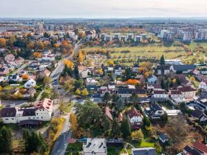 Prodej pozemku pro bydlení, Praha - Zličín, Hrozenkovská, 1647 m2
