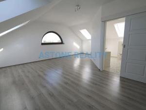 Pronájem rodinného domu, Trnová, 370 m2