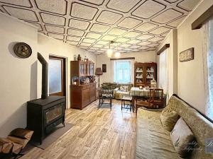 Prodej rodinného domu, Valkeřice, 270 m2