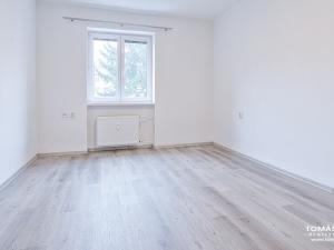 Pronájem bytu 2+1, Hradec Králové, Buzulucká, 70 m2