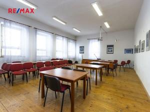 Prodej komerční nemovitosti, Dašice, náměstí T. G. Masaryka, 2490 m2