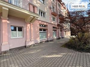 Pronájem komerční, Vsetín, 200 m2