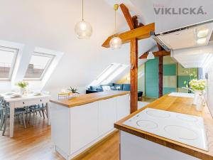 Pronájem bytu 2+kk, Praha - Vršovice, Slovinská, 59 m2