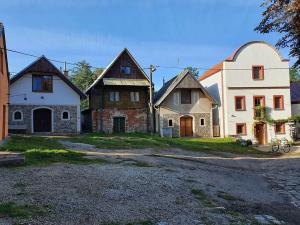 Prodej komerčního pozemku, Pouzdřany, Sklepní, 187 m2
