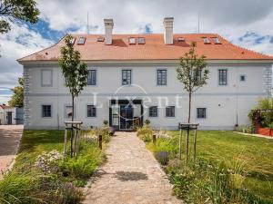 Prodej ubytování, Hluboká nad Vltavou, 1114 m2