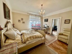 Prodej podílu rodinného domu, Praha - Hloubětín, Poděbradská, 645 m2