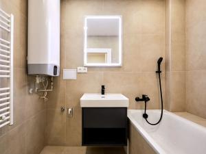 Prodej bytu 2+kk, Praha - Vysočany, Mlékárenská, 56 m2