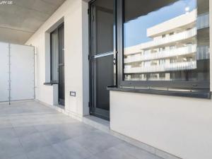 Pronájem bytu 2+kk, Praha - Strašnice, Zvěřinova, 60 m2