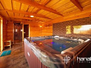 Prodej ubytování, Bílá, 517 m2