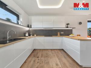 Prodej rodinného domu, Loukovec, 213 m2