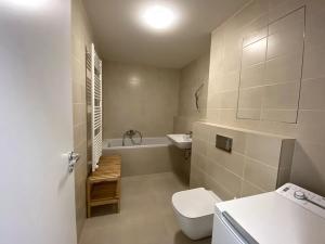 Pronájem bytu 2+kk, Praha - Uhříněves, Ke kříži, 50 m2