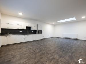 Pronájem bytu 2+kk, Pardubice - Zelené Předměstí, Sladkovského, 90 m2