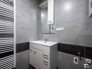 Pronájem bytu 2+kk, Pardubice - Zelené Předměstí, Sladkovského, 90 m2