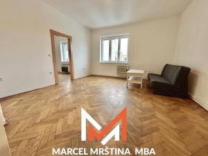 Pronájem bytu 2+1, Náchod, Husovo náměstí, 74 m2