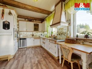 Prodej rodinného domu, Broumov, 183 m2