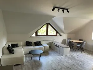 Pronájem bytu 1+kk, Praha, Květnového povstání, 60 m2