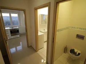 Pronájem bytu 4+1, Praha - Komořany, Na Homoli, 83 m2