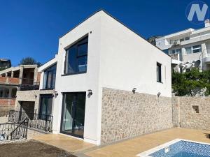 Prodej vily, Bar, Černá Hora, 257 m2