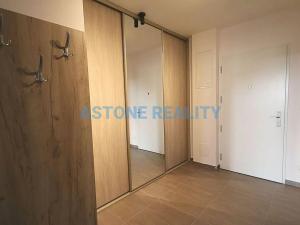 Prodej bytu 2+kk, Praha - Strašnice, Zvěřinova, 121 m2