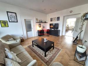 Pronájem bytu 2+1, Tábor, nám. F. Křižíka, 70 m2