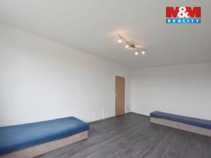 Pronájem bytu 2+kk, Hradec Králové - Třebeš, třída Edvarda Beneše, 41 m2