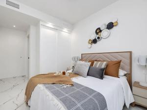 Prodej atypického bytu, San Miguel de Salinas, Španělsko, 70 m2