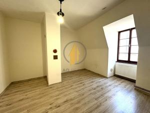 Pronájem bytu 1+kk, Jičín, Chelčického, 28 m2