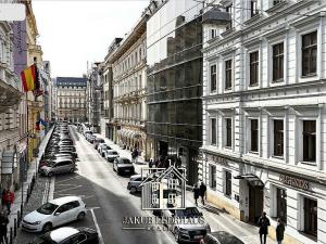 Pronájem kanceláře, Praha - Nové Město, Spálená, 146 m2