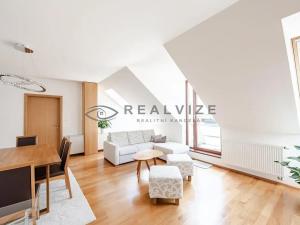 Pronájem bytu 3+kk, Hluboká nad Vltavou, Masarykova, 86 m2