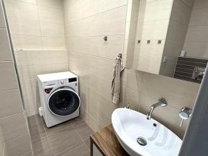 Pronájem bytu 2+1, Brno - Bystrc, Kuršova, 66 m2