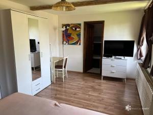 Pronájem bytu 1+1, Praha - Dolní Počernice, Úpická, 32 m2