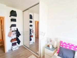 Pronájem bytu 2+kk, Praha - Hlubočepy, Voskovcova, 42 m2