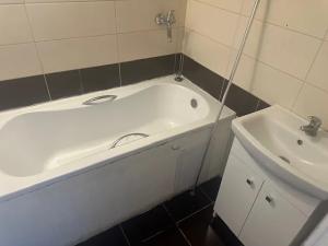 Prodej bytu 3+1, Kadaň, Husova, 66 m2