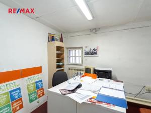 Pronájem obchodního prostoru, Praha - Strašnice, Starostrašnická, 501 m2