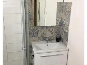 Prodej bytu 2+kk, Praha - Žižkov, Štítného, 53 m2