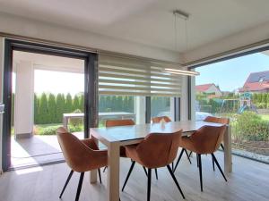 Pronájem rodinného domu, Sulice, Osiková, 260 m2