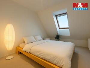 Pronájem bytu 2+kk, Praha - Libeň, náměstí Dr. Václava Holého, 47 m2