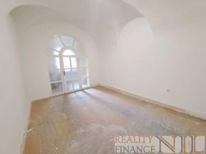 Pronájem obchodního prostoru, Plzeň, náměstí Republiky, 78 m2