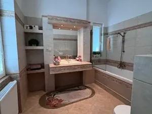 Prodej bytu 4+1, Karlovy Vary, Krále Jiřího, 120 m2