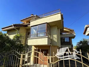 Prodej rodinného domu, Burgas, Bulharsko, 318 m2