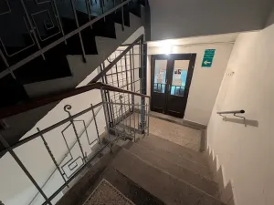 Pronájem výrobních prostor, Praha - Bubeneč, Sochařská, 37 m2