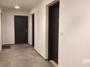 Pronájem bytu 1+kk, Praha - Chodov, Šternovská, 30 m2