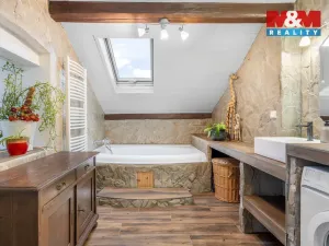 Prodej bytu 4+1, Velvary, Tyršova, 218 m2